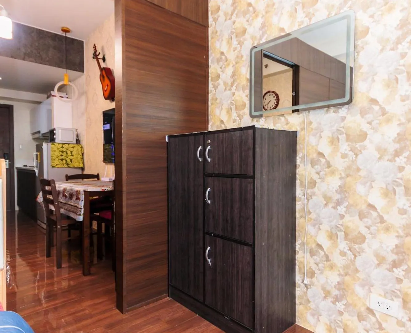 Eccentric Escape Stylish Makati Urban Swim Gym 4034 Apartment Manila 0*,  Philippines