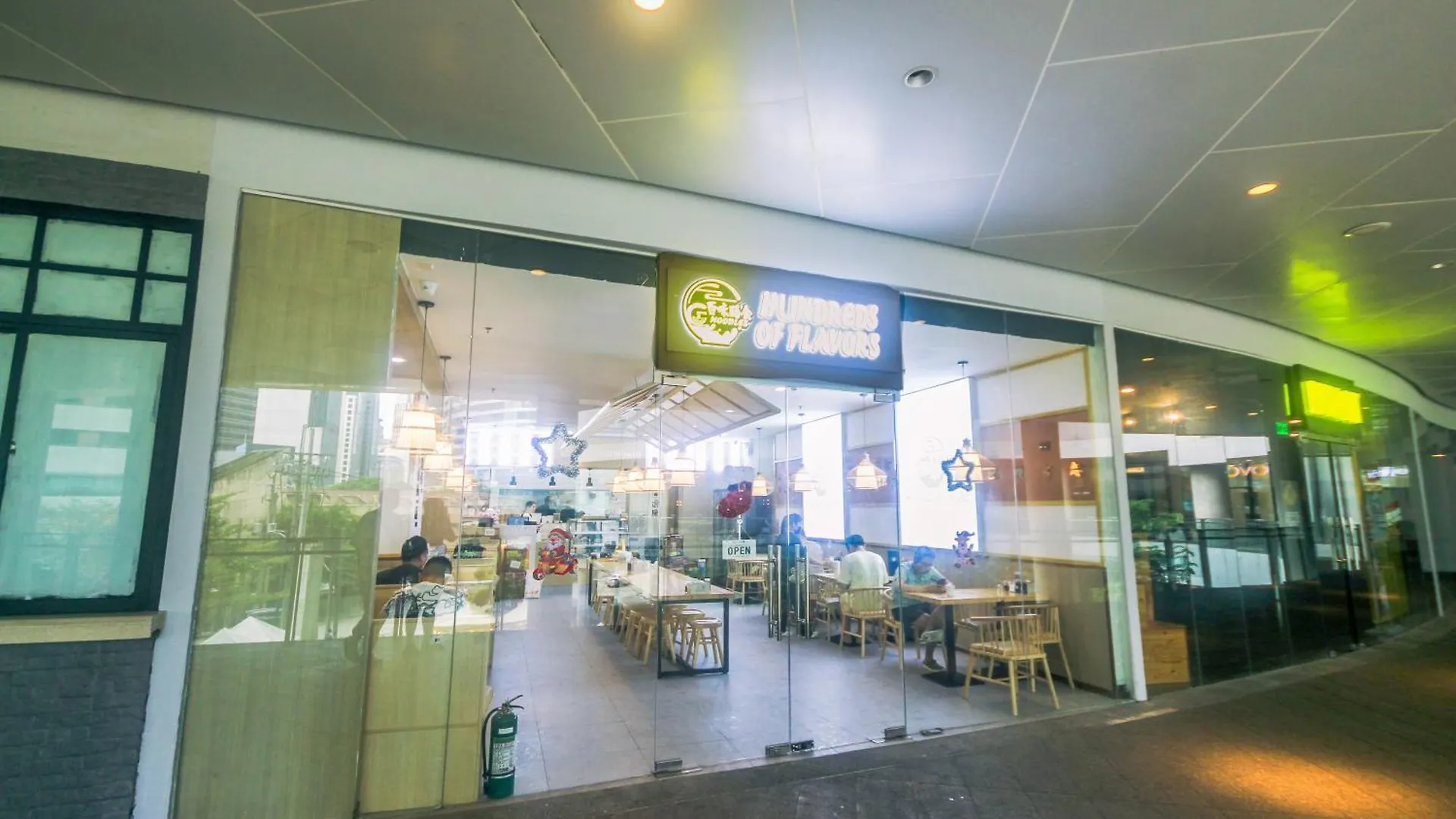Eccentric Escape Stylish Makati Urban Swim Gym 4034 Lejlighed Manila Filippinerne