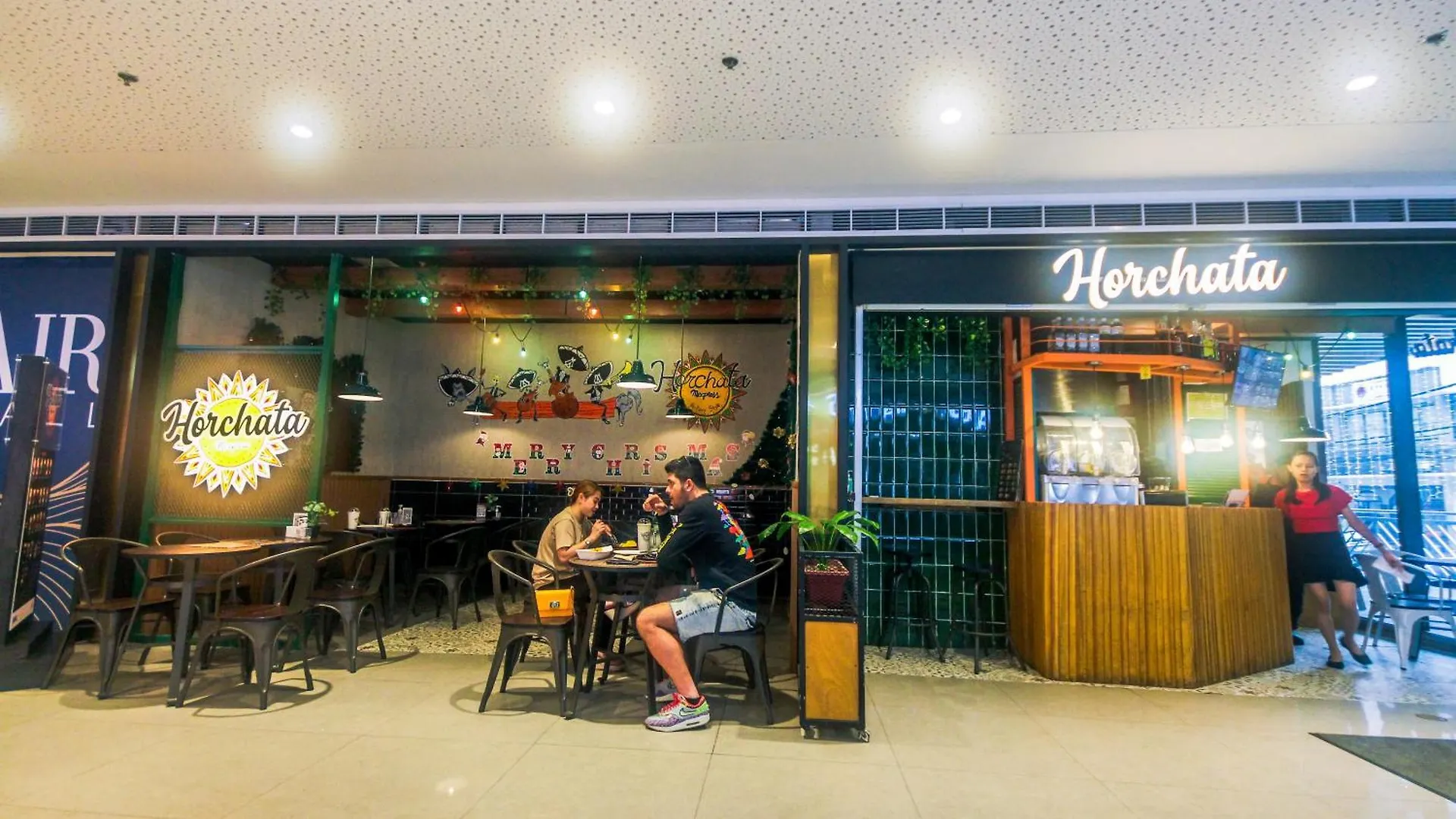 Eccentric Escape Stylish Makati Urban Swim Gym 4034 Lejlighed Manila